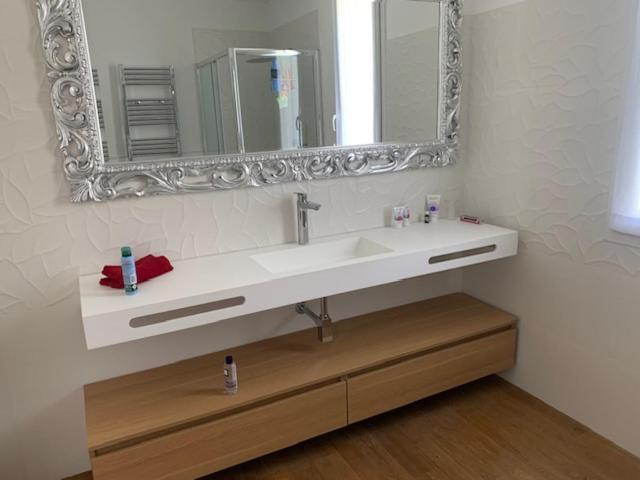 Le Stanze Del Brigante Bed & Breakfast Genoa Bagian luar foto